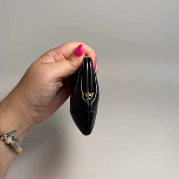 SOLD Vintage Coach Black Leather Kiss Lock Coin Purse Wallet 1980s/1990s - Picture 9 of 9